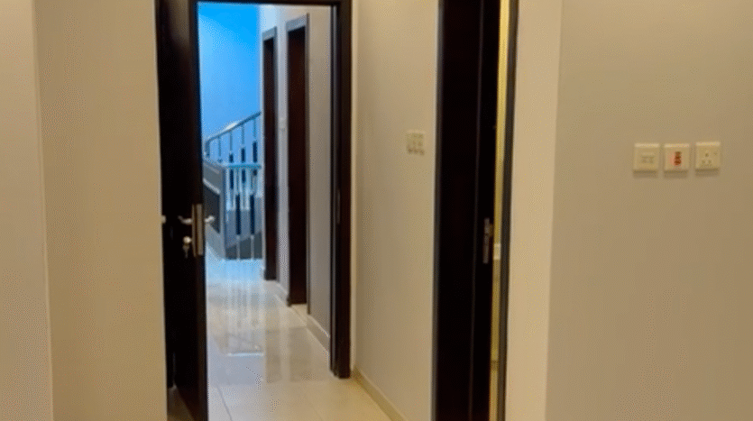 فيلا 305 متر حي النميص